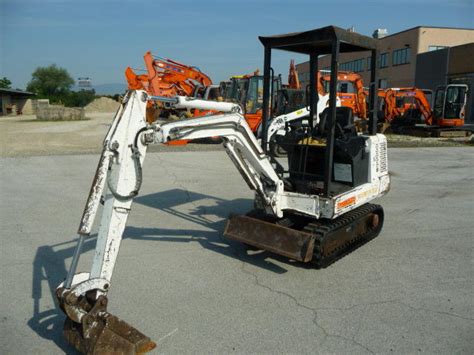 bobcat 220 mini excavator specs|bobcat excavator sizes chart.